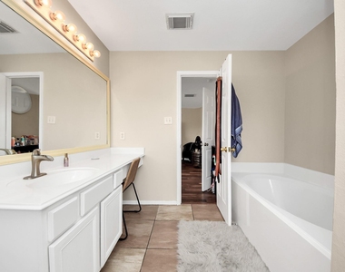 20626 Sycamore Crest Lane - Photo Thumbnail 11