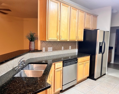 9406 Lakeway View Lane - Photo Thumbnail 2