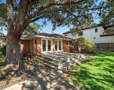 3115 Glen Haven Boulevard - Photo Thumbnail 16