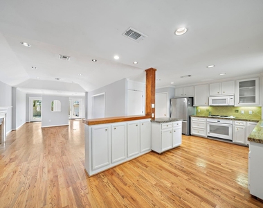 3115 Glen Haven Boulevard - Photo Thumbnail 2