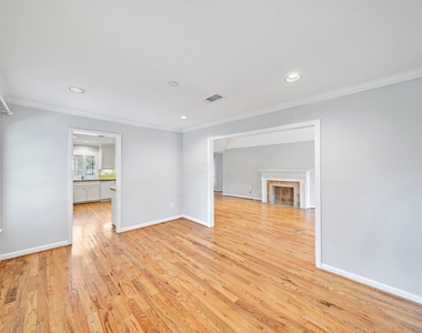 3115 Glen Haven Boulevard - Photo Thumbnail 9