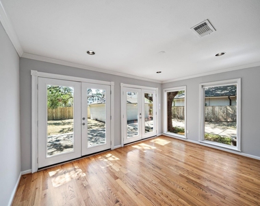 3115 Glen Haven Boulevard - Photo Thumbnail 8