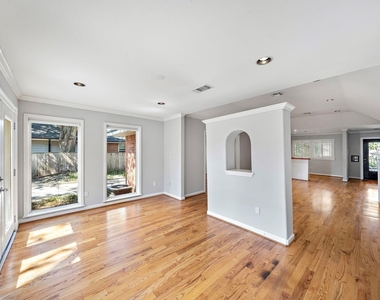 3115 Glen Haven Boulevard - Photo Thumbnail 7
