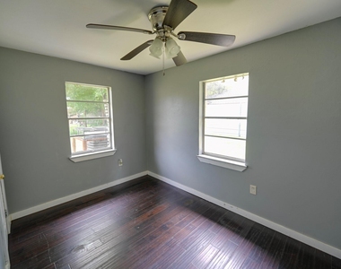 1106 Mooney Road - Photo Thumbnail 5