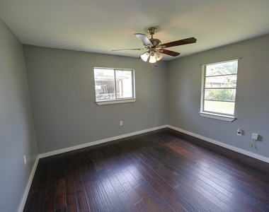 1106 Mooney Road - Photo Thumbnail 4