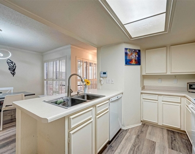 1908 Augusta Drive - Photo Thumbnail 19