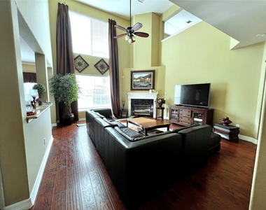 403 Green Stone Court - Photo Thumbnail 3