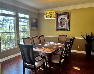 403 Green Stone Court - Photo Thumbnail 7
