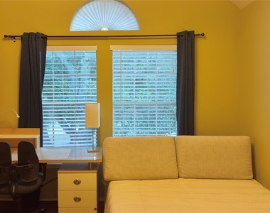 403 Green Stone Court - Photo Thumbnail 12