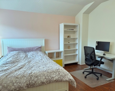 403 Green Stone Court - Photo Thumbnail 11
