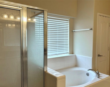 403 Green Stone Court - Photo Thumbnail 15
