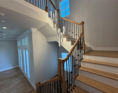 824 Cage Street - Photo Thumbnail 10
