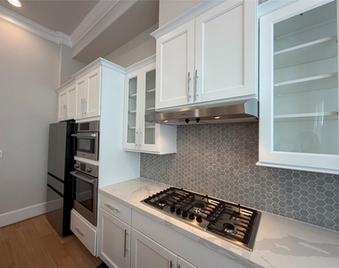824 Cage Street - Photo Thumbnail 4