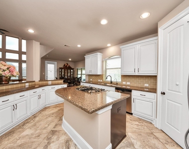 2895 Ragusa Lane - Photo Thumbnail 23