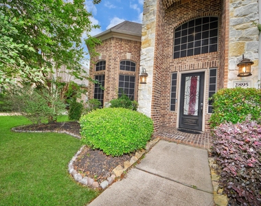 2895 Ragusa Lane - Photo Thumbnail 8