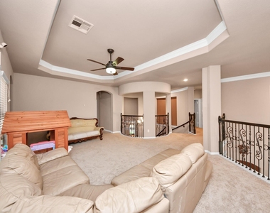 2895 Ragusa Lane - Photo Thumbnail 40