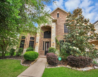 2895 Ragusa Lane - Photo Thumbnail 7