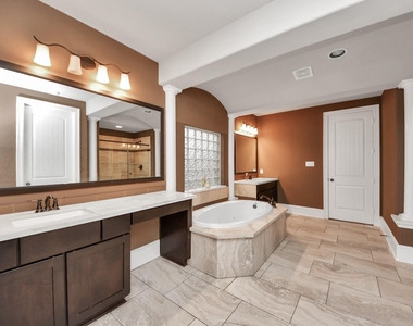 2895 Ragusa Lane - Photo Thumbnail 28