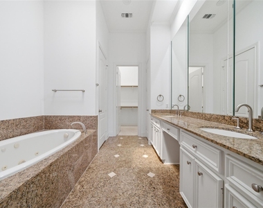 1329 Hyde Park Boulevard - Photo Thumbnail 21