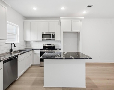 307 Bolden Street - Photo Thumbnail 7