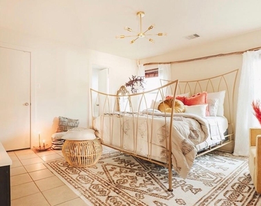 11728 Chanteloup Drive - Photo Thumbnail 5