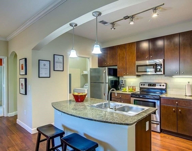 2951 N Loop 336 W - Photo Thumbnail 1