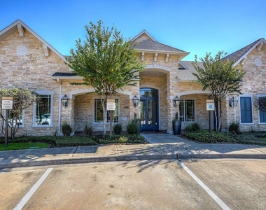 2951 N Loop 336 W - Photo Thumbnail 19