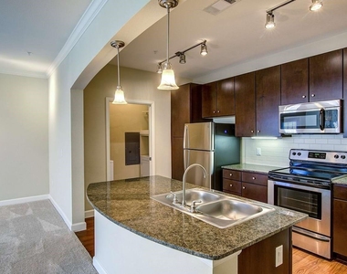 2951 N Loop 336 W - Photo Thumbnail 2