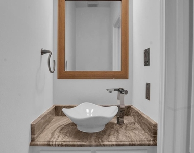 12411 Exbury Court - Photo Thumbnail 33