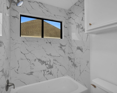 12411 Exbury Court - Photo Thumbnail 40
