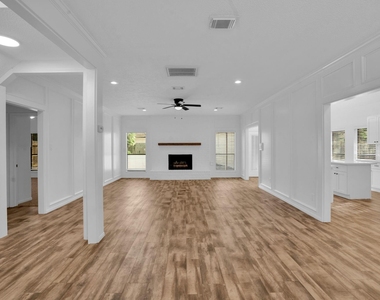 12411 Exbury Court - Photo Thumbnail 10