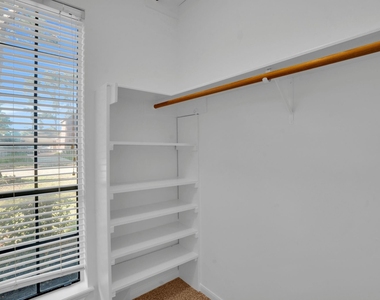 12411 Exbury Court - Photo Thumbnail 28