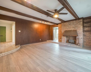 7810 Locke Lane - Photo Thumbnail 8