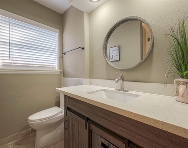 7810 Locke Lane - Photo Thumbnail 23