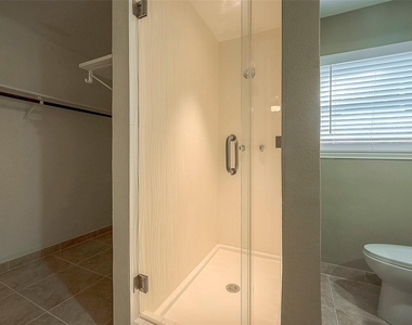 7810 Locke Lane - Photo Thumbnail 24