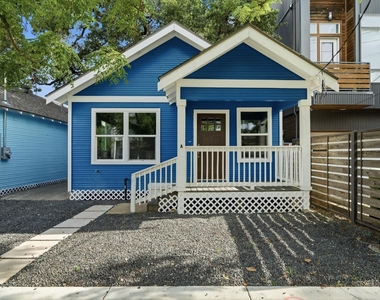 1210 Crockett Street - Photo Thumbnail 2