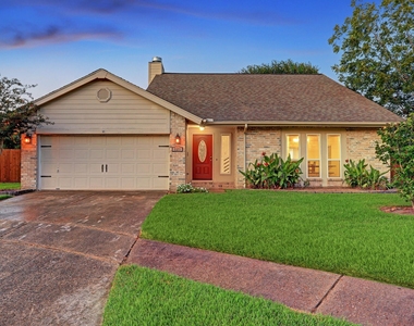 121 Misty Brook Lane - Photo Thumbnail 1