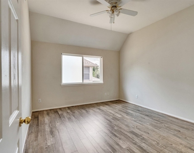 3902 Breaux Bridge Lane - Photo Thumbnail 39