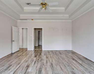 3902 Breaux Bridge Lane - Photo Thumbnail 25