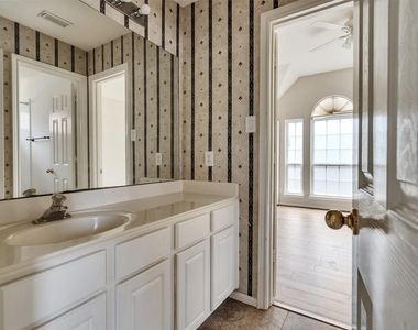 3902 Breaux Bridge Lane - Photo Thumbnail 40