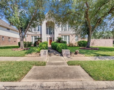 3902 Breaux Bridge Lane - Photo Thumbnail 4