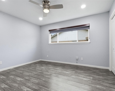 5347 Rutherglenn Drive - Photo Thumbnail 12