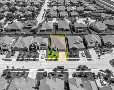 14618 Raleighs Meadow Court - Photo Thumbnail 3