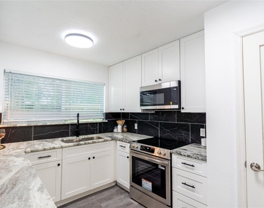 4855 Sulley Drive - Photo Thumbnail 14