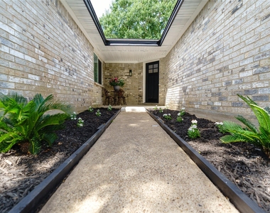4855 Sulley Drive - Photo Thumbnail 4