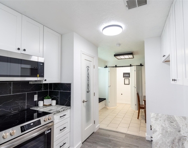 4855 Sulley Drive - Photo Thumbnail 16