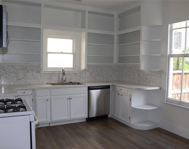 2008 Crockett Street - Photo Thumbnail 4