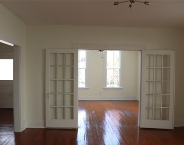 2008 Crockett Street - Photo Thumbnail 2