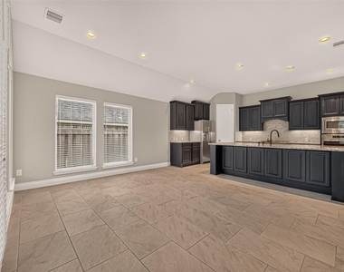 27124 Holtwood Grove Road - Photo Thumbnail 5