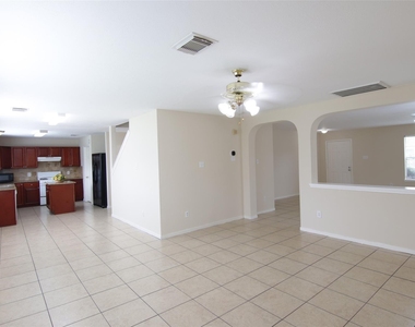 16938 Watering Oaks Lane - Photo Thumbnail 5